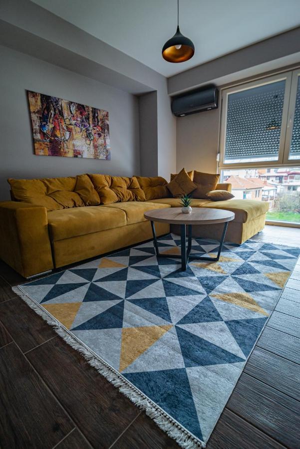E&S Luxury Suite Apartments โอครีด ภายนอก รูปภาพ